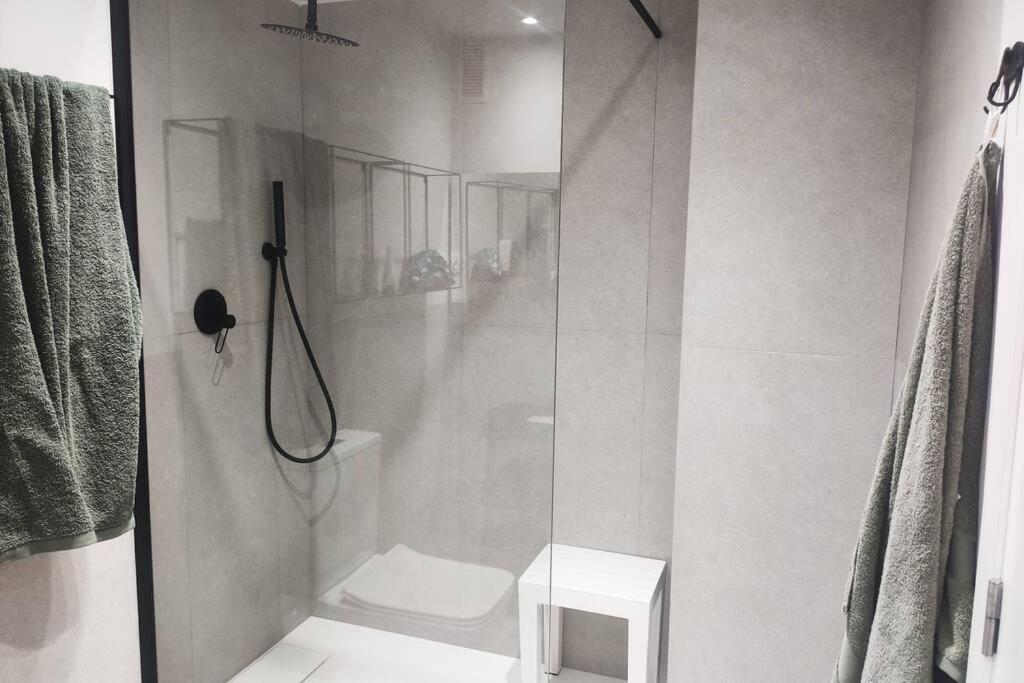 Apartamento Recien Reformado En Primera Linea Con Vistas A La Playa De La Almadraba Benicàssim Eksteriør billede