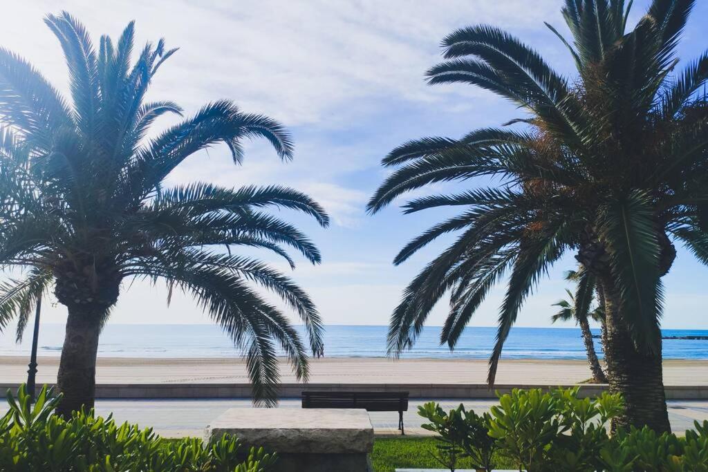 Apartamento Recien Reformado En Primera Linea Con Vistas A La Playa De La Almadraba Benicàssim Eksteriør billede
