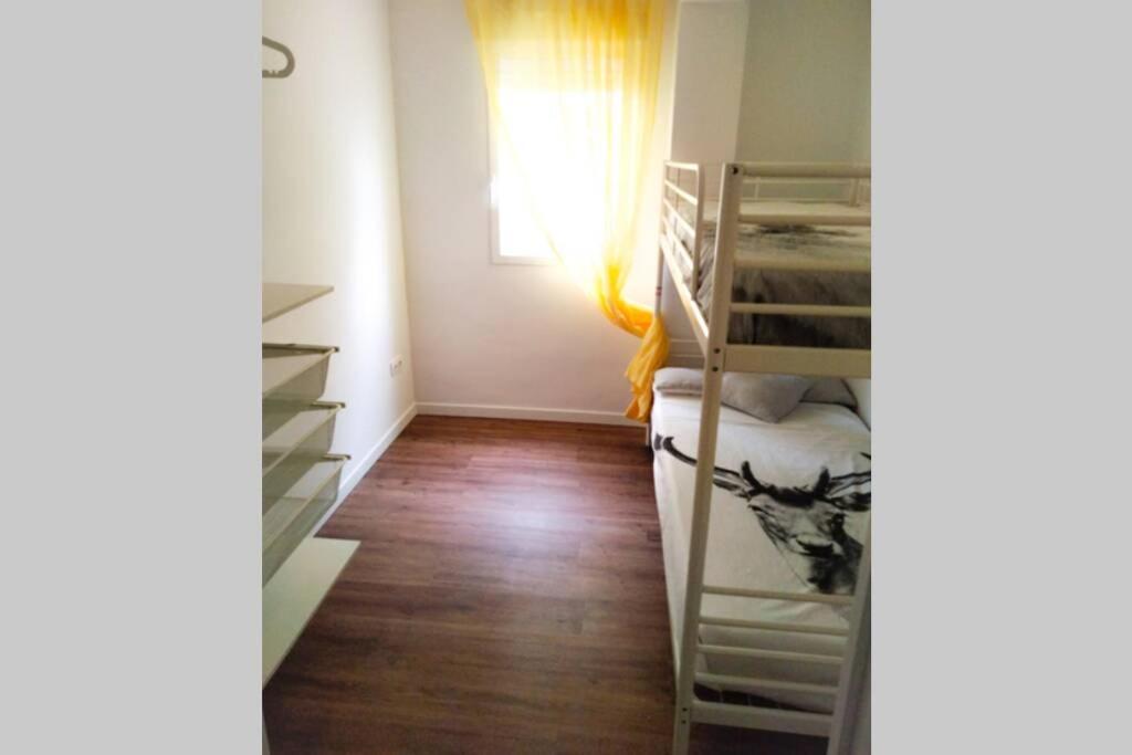 Apartamento Recien Reformado En Primera Linea Con Vistas A La Playa De La Almadraba Benicàssim Eksteriør billede